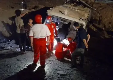 اخبار تکمیلی از واژگونی اتوبوس کارگران معدن زغال‌سنگ همکار/ یک کارگر فوت شد/ انتقاد کارگران به مرگ «سیدمحمد میرصادقی»