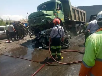 فوت راننده کامیون آمیکو در تصادف جاده‌ای آزادراه قزوین - زنجان