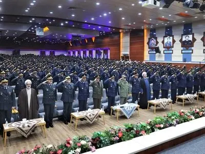 دیدار فرماندهان و کارکنان نیروهای هوایی و پدافند هوایی با رییس ستاد کل نیروهای مسلح