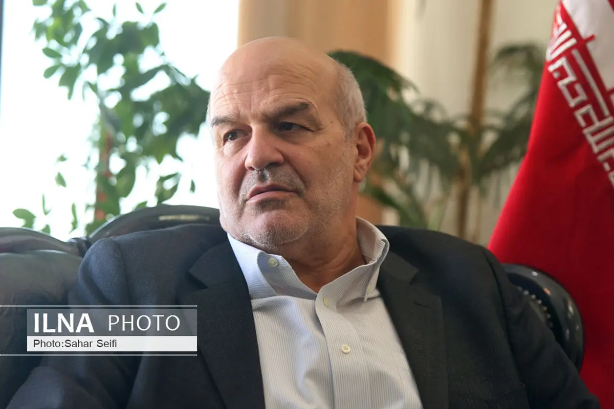 امسال ۲۵ هزار هکتار از مراتع و جنگل‌ها در آتش سوخت/ بجای حریق جنگل باید نگران آلودگی هوا باشیم/ نابودی سالانه ۱۰۰ هزار هکتار از درختان بلوط/ افزایش شکار در پی فشارهای اقتصادی