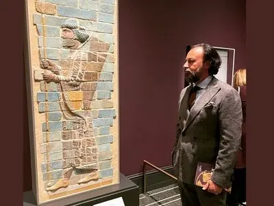 تورج دریایی: نمی‌توانم درباره اصالت آکیناکس نظر قطعی بدهم/ بعید است موزه گتی به سادگی گول بخورد