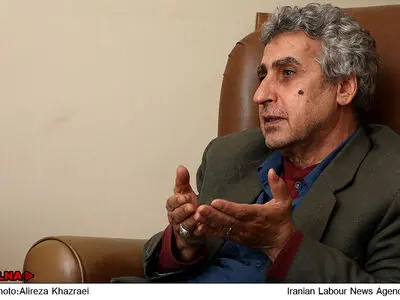 مملکت مدیر می‌خواهد نه خان و سرور