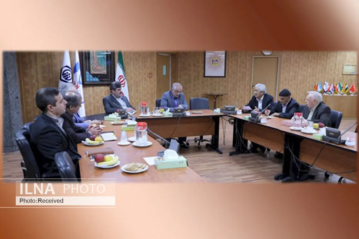  اعضای هیات مدیره کانون بازنشستگان شهر ری با مدیر عامل بیمارستان میلاد دیدار کردند