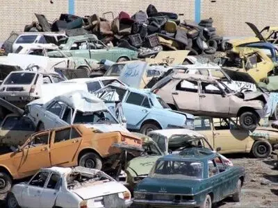 دیگر هیچ سازمان یا ارگانی درخواست اسقاط خودرو ندارد/ در گذشته 300 تا 450 هزار خودرو در سال اسقاط می‌کردیم/نیمی از مراکزمان تعطیل شده‌اند