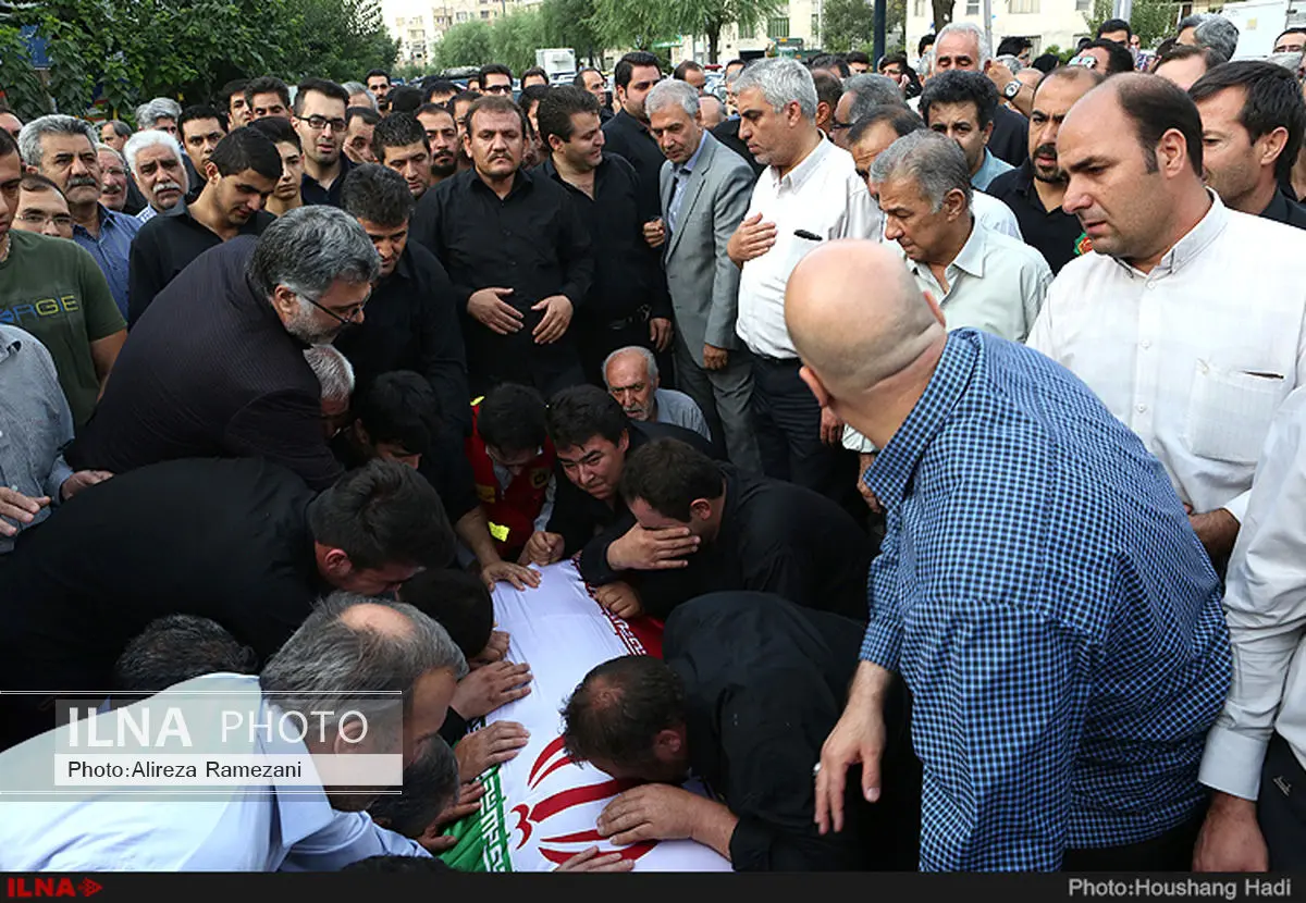 پیکر شهید علی قانع تشییع شد