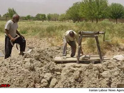 مرگ دو مقنی حین حفر چاه در جمال آباد لوشان