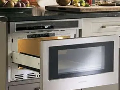 آنچه هرگز نباید داخل مایکروفر بگذارید