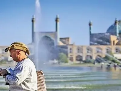 دفاتر اطلاع‌رسانی گردشگری در خارج از کشور پروژه‌ای شکست خورده یا 
سودجویانه/ ارزی که ۸ میلیون گردشگر خارجی وارد کشور می‌کنند، کجاست؟ 