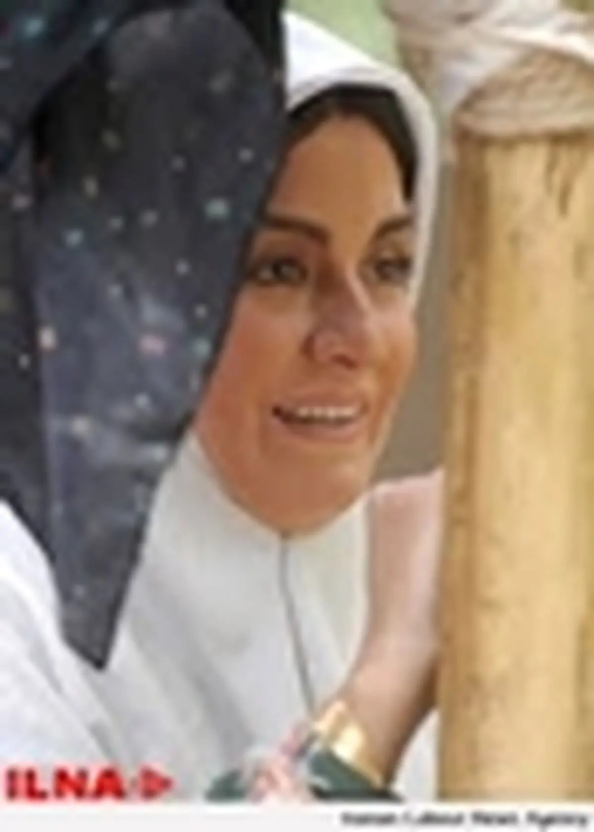 طیف بندی تماشاگران شیار ۱۴۳ از سطح سوژه و اثر می کاهد