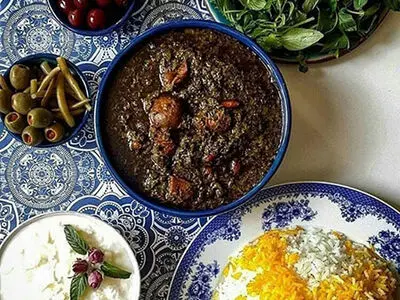 راهکار برطرف کردن تلخی قورمه سبزی