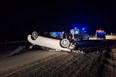 نجارت خانواده حادثه‌دیده در سانحه رانندگی با تماس کودک 5 ساله