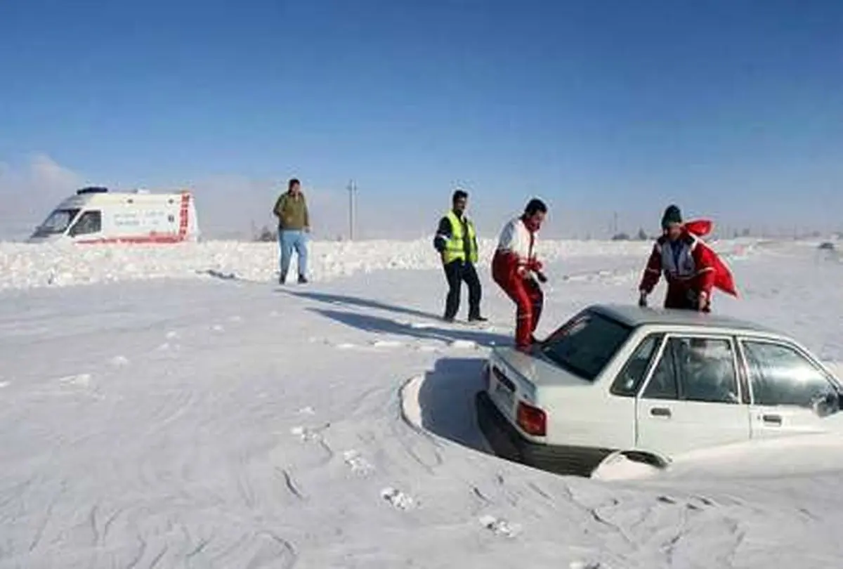 اسکان ۳۰۰ مسافر در راهدارخانه‌ها و نجات جان ۷ مادر باردار