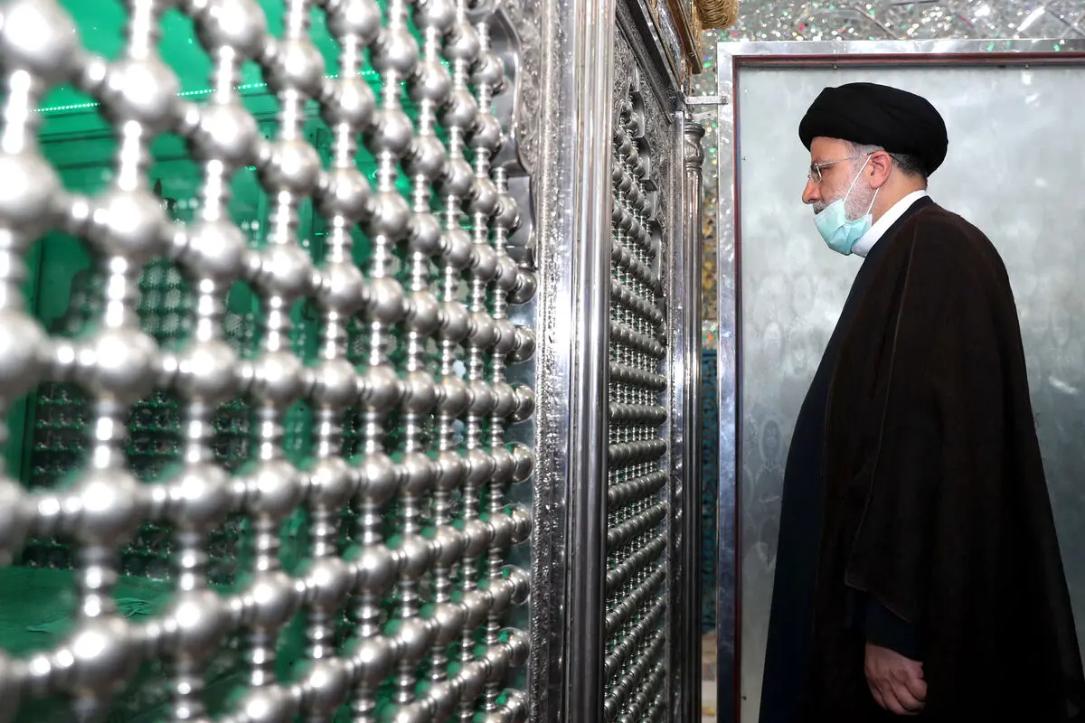 رئیسی حرم مطهر امامزاده موسی بن جعفر(ع) را زیارت کرد 