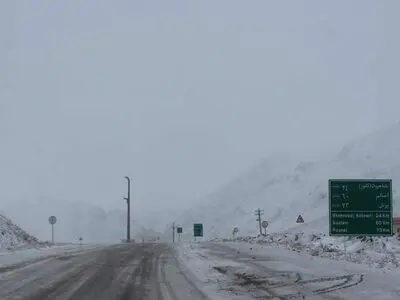 کاهش شدید دما از فردا در شمال غرب، غرب و نوار شمالی ایران/ بارش برف در برخی استان‌ها و احتمال انسداد معابر 