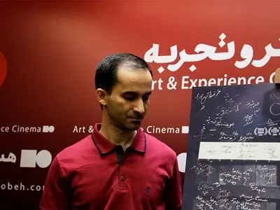 آیا «روز مات» به شما توصیه می‌کند مهاجرت نکنید؟