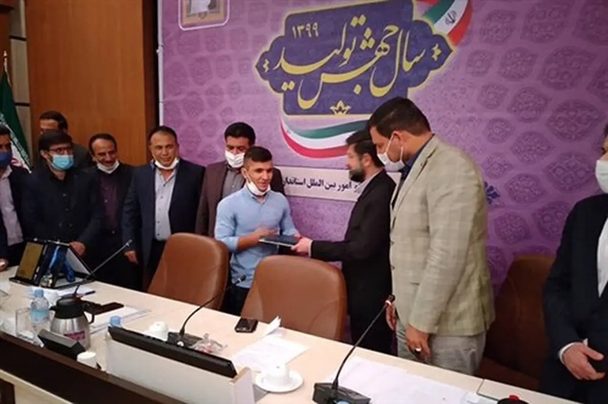 پویا دادمرز مدال خود را به مدافعان سلامت اهداء کرد