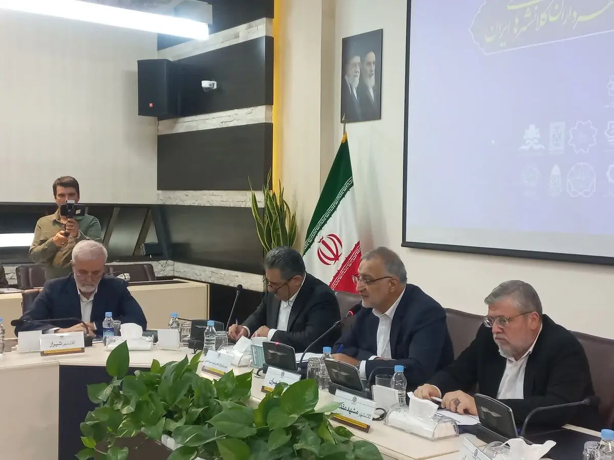 تقویت منابع مالی و حمل‌ونقل ریلی، نیاز اساسی کلانشهرهاست
