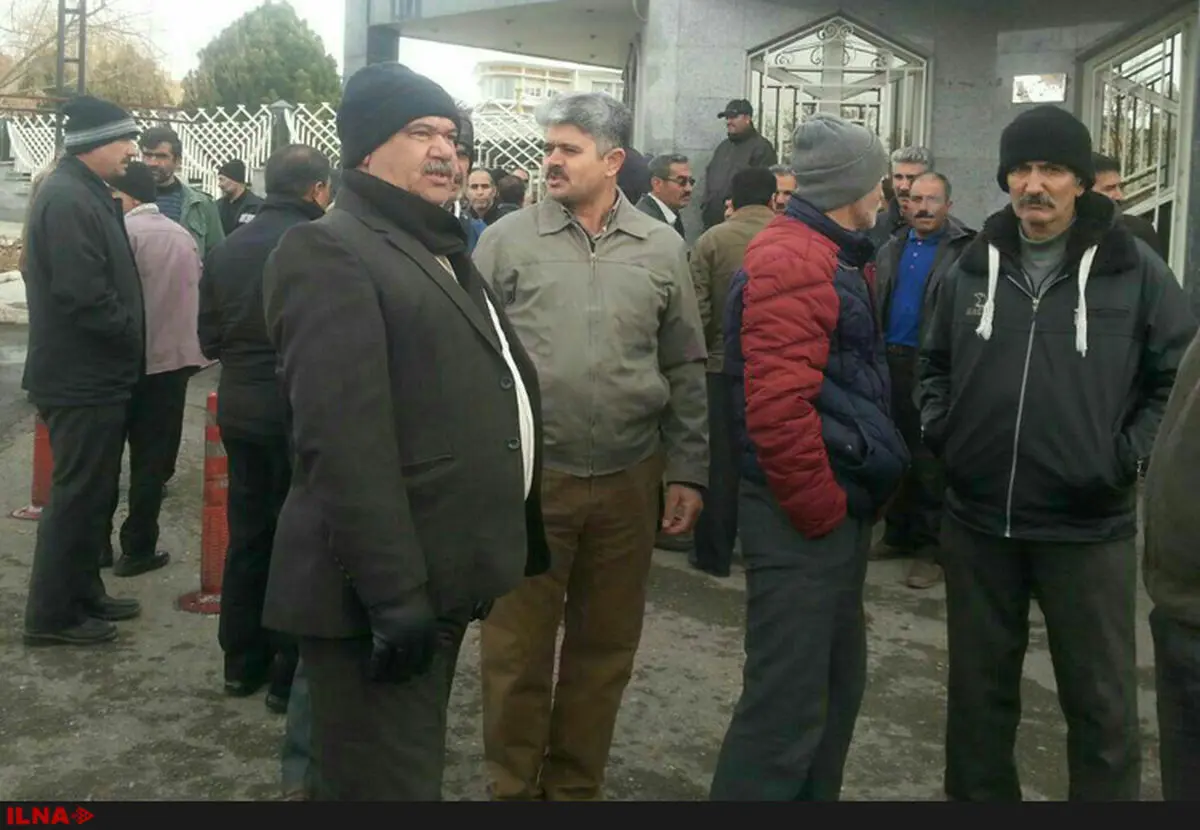 تجمع کارگران بازنشسته فرنخ ،ناز نخ ومه نخ  قزوین مقابل ساختمان استانداری 