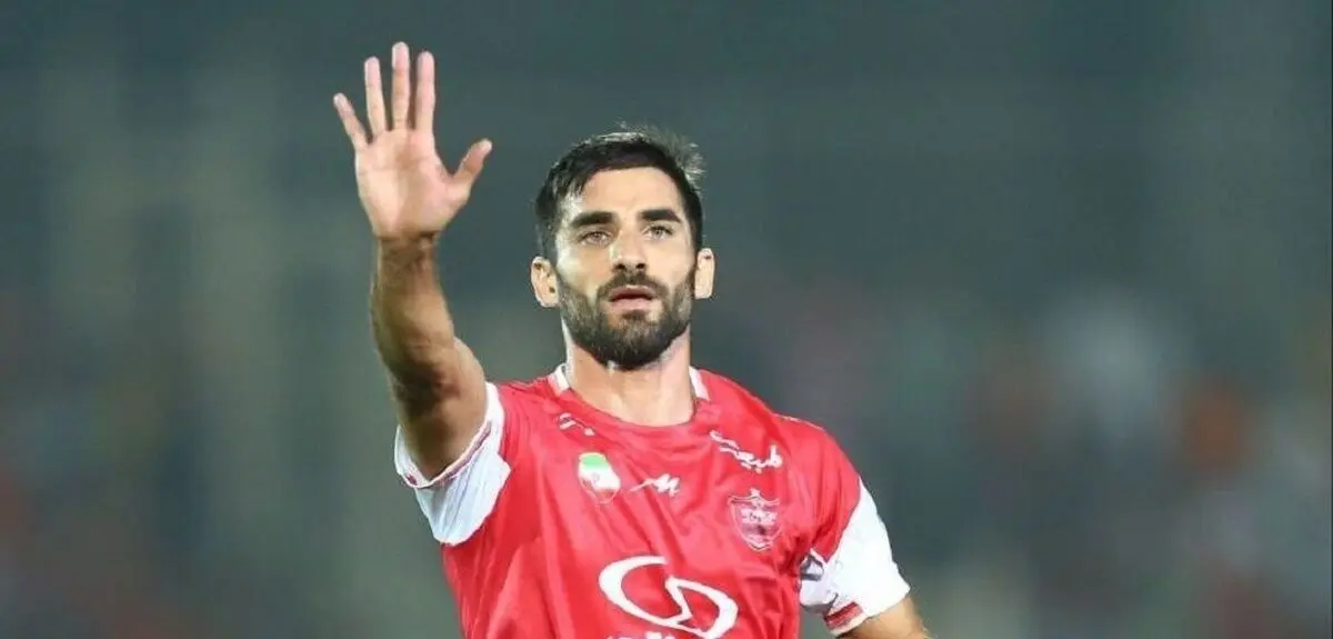 مدافع پرسپولیس در آستانه بازی با خیبر بیمار شد