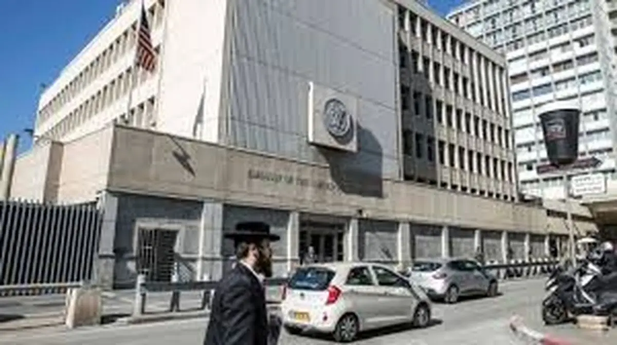ترامپ فرمان انتقال سفارت آمریکا به بیت‌المقدس را تعلیق کرد 