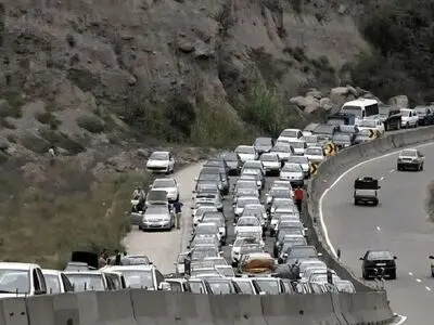 ترافیک سنگین در محورهای ورودی مازندران؛ کندوان از ساعت ۱۲ مسدود می‌شود