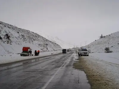 برف‌روبی مسیر ۱۷۳۹ روستای کرمانشاه