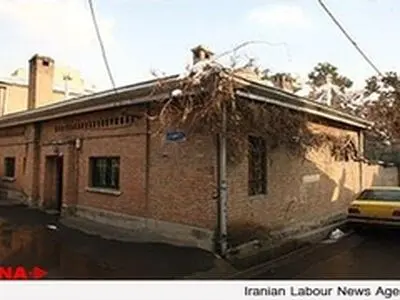 از تملک خانه سیمین و جلال بی‌خبر هستیم