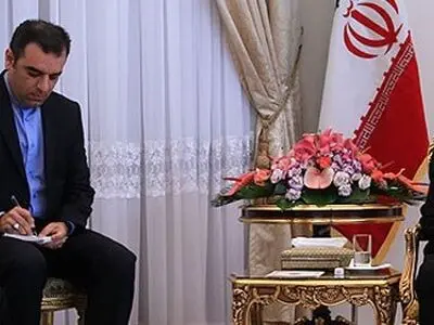 روحانی یلتقی یوکیا آمانو