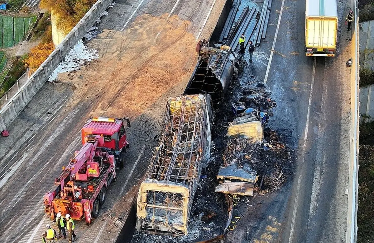 ۶ کشته و زخمی در پی وقوع تصادف زنجیره‌ای در کره جنوبی