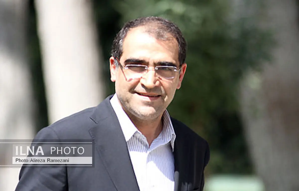 وزیر بهداشت از روند احداث بانک‌چشم فارابی بازدید کرد