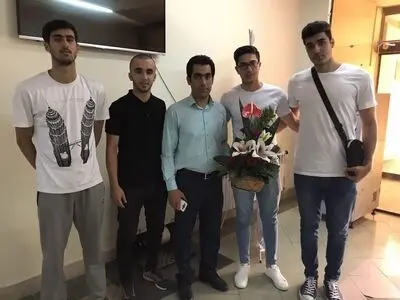 آشتی‌کنان و دلجویی زینال زاده از داور اراکی + عکس