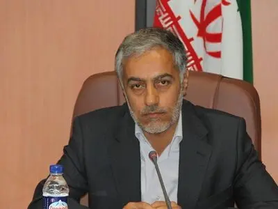 هیئت رئیسه با دستور افرادی بیرون از شورا مشخص شده‌اند/تصمیمات خارج از اراده شورا گرفته می‌شود