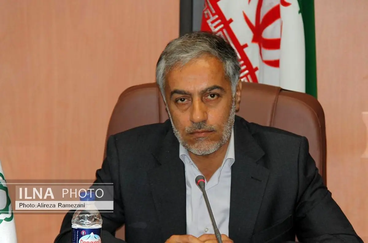 هیئت رئیسه با دستور افرادی بیرون از شورا مشخص شده‌اند/تصمیمات خارج از اراده شورا گرفته می‌شود