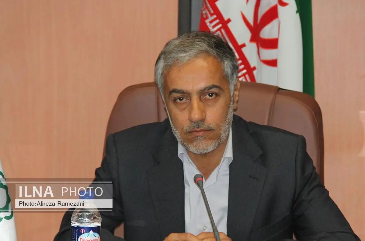 هیئت رئیسه با دستور افرادی بیرون از شورا مشخص شده‌اند/تصمیمات خارج از اراده شورا گرفته می‌شود