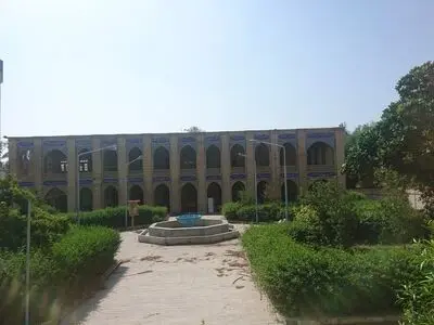 ورود دادگستری استان هرمزگان برای تعیین تکلیف بنای تاریخی عمارت کلاه فرنگی