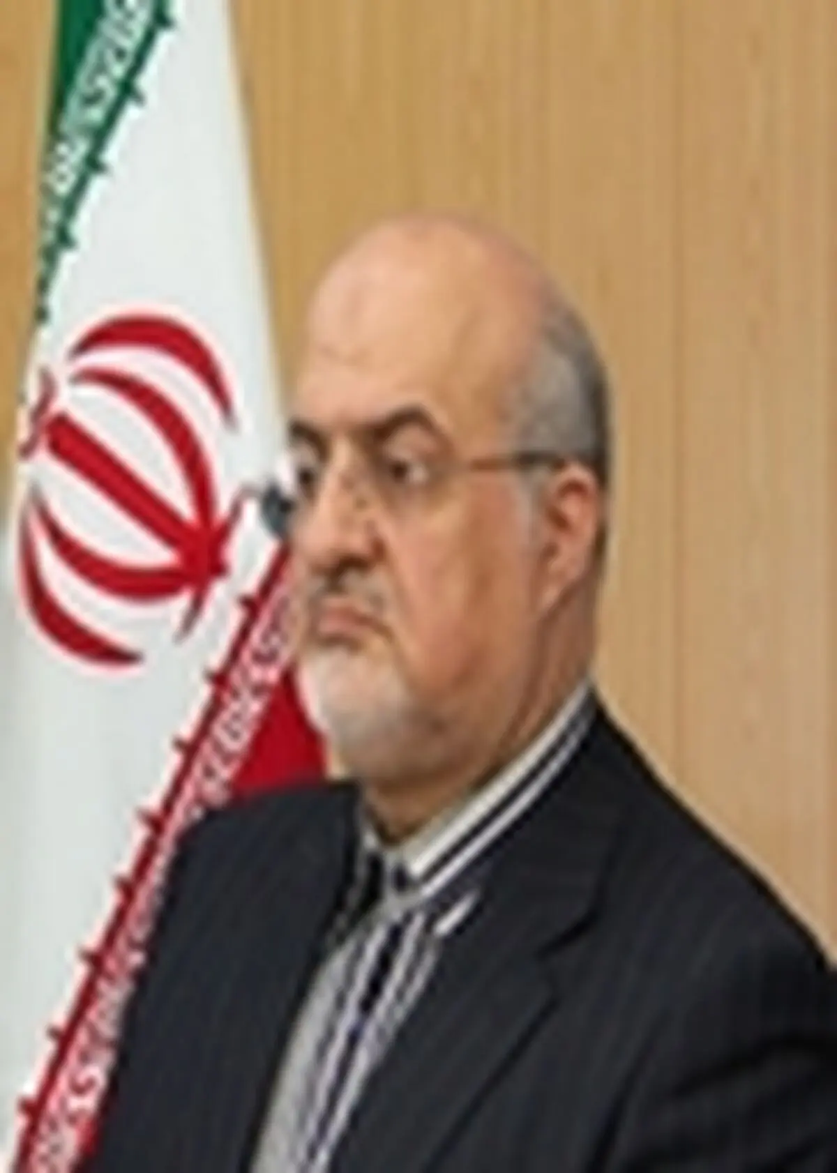 با کسی عهد اخوت نبسته‌ام