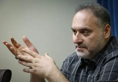 شعر پیوند نسل‌های آینده با رویدادهای تاریخی را حفظ می‌کند/ هر شهید ظرفیت تبدیل شدن به یک اسطوره را دارد/ تأثیر اشعار حماسی بر رزمندگان و مردم غیر قابل انکار است