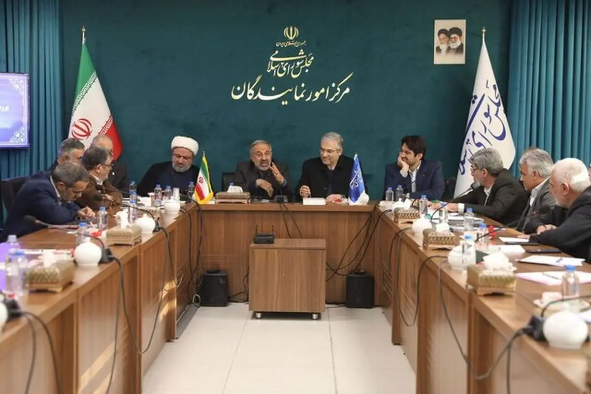 جزئیات نشست فوق العاده مجمع نمایندگان استان تهران درباره مسائل و مطالبات بازاریان و اصناف
