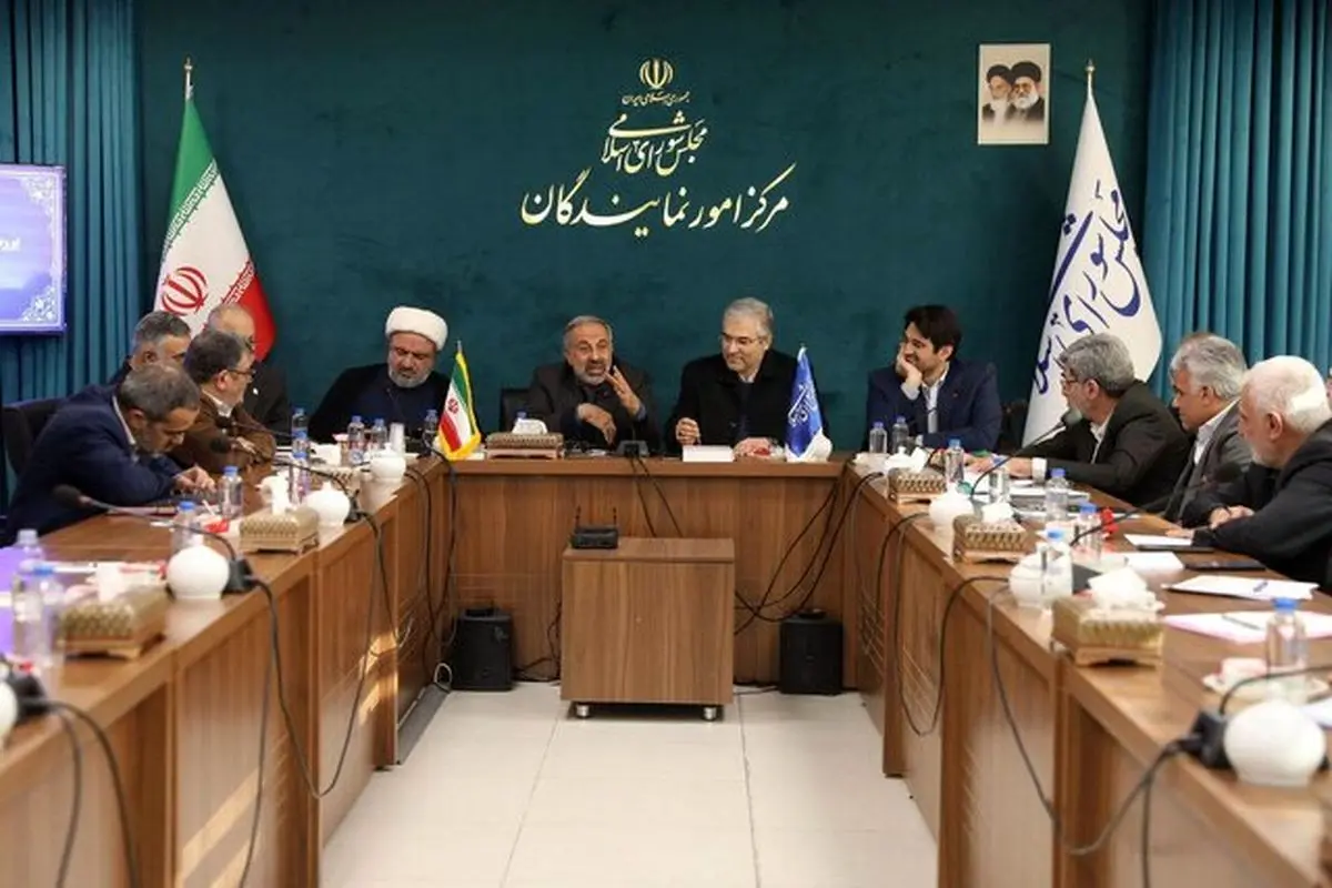 جزئیات نشست فوق العاده مجمع نمایندگان استان تهران درباره مسائل و مطالبات بازاریان و اصناف