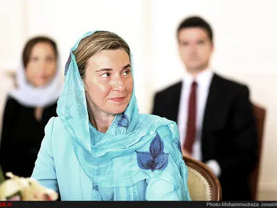موغرینی تلتقی ظریف