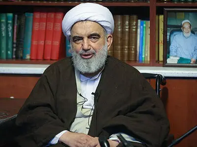 عیادت «مخبر» دستیار ایت الله خامنه ای از آیت‌الله جاودان در یکی از بیمارستان‌های تهران + فیلم