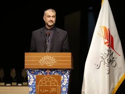 تاکید سردار سلیمانی بر اهمیت رسانه در مذاکره سه‌جانبه ایران،‌عراق و آمریکا/ اولین ویژگی مکتب سلیمانی ترسیم دکترین مقاومت هست
