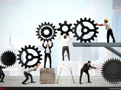 اجرای قانون کار بدون افراط و تفریط باشد