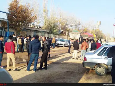 پایان اعتراض دو روزه کارگران «پارس میلنگ» در  تاکستان