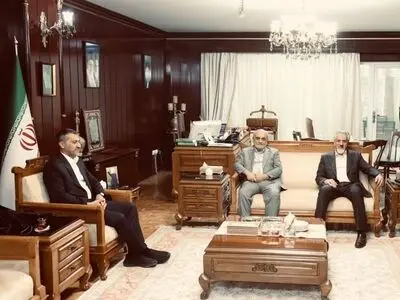 تأکید بر توسعه همکاری‌های ستاد مبارزه با قاچاق کالا و ارز و دبیرخانه شورای‌عالی مناطق آزاد