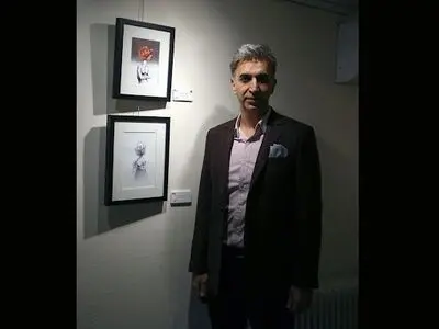 تاثیر  گرفتن از «سالوادور دالی» و «رنه مگریت» اتفاق کمی نیست/ نقاشی حاصل شاعرانگی، دیوانگی و شوریدگی است/ دنیای امروز و آینده را زن‌ها تغییر خواهند داد/ نقاش‌ها از روی دست هم نگاه می‌کنند