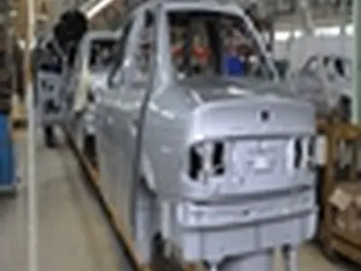 بازار خودرو انحصاری است