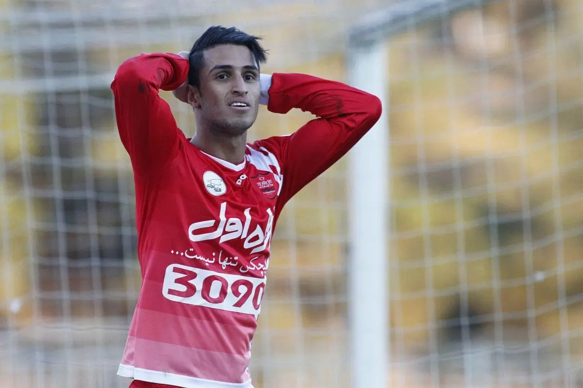 علی علیپور اولین محروم پرسپولیس برابر تراکتور