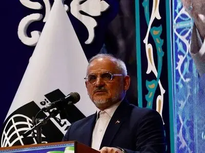 اقامه نماز، مفهومی عمیق‌تر از صرفاً خواندن نماز است /آنچه در نماز می‌خوانیم، باید در زندگی ما دیده شود