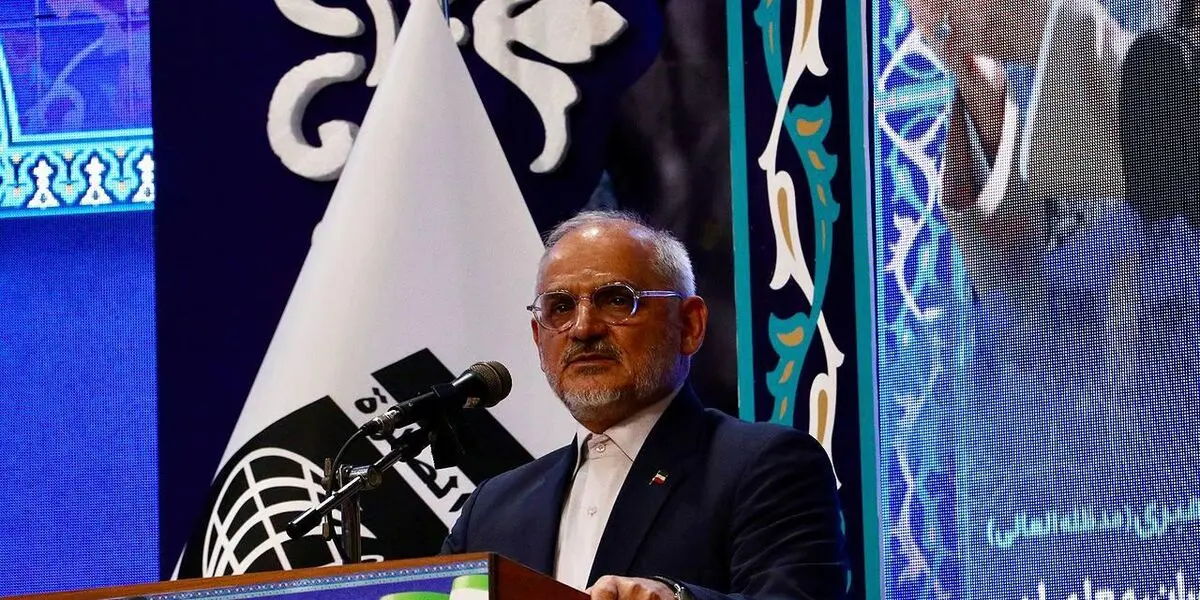 اقامه نماز، مفهومی عمیق‌تر از صرفاً خواندن نماز است /آنچه در نماز می‌خوانیم، باید در زندگی ما دیده شود
